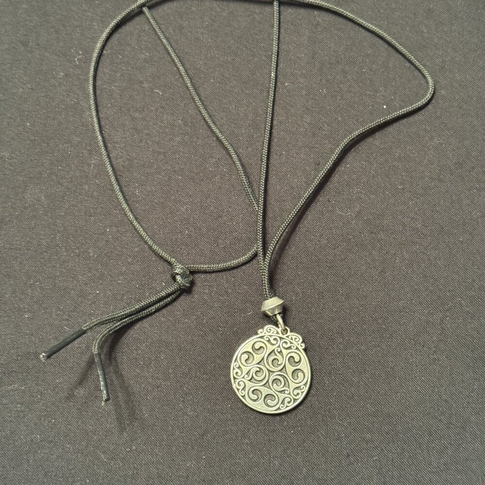 Vintage Fashion Necklace Silver tone with black cord - Picture 2 of 2